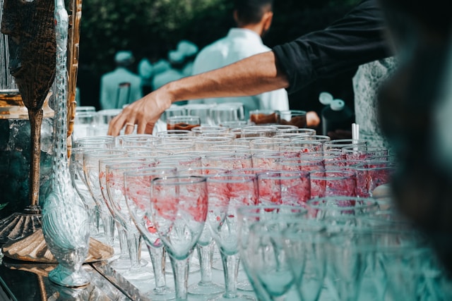 The Do’s and Don’ts of Event Catering: An Ultimate Guide